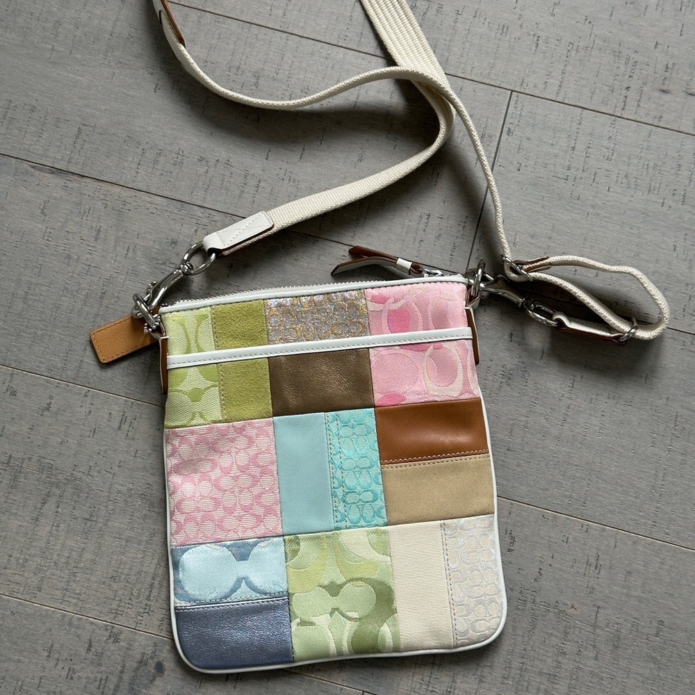 Coach Patchwork Crossbody Bag – Multicolor Signature Print